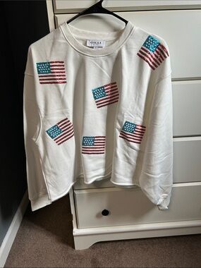 Gilli White Flag Print Sweatshirt